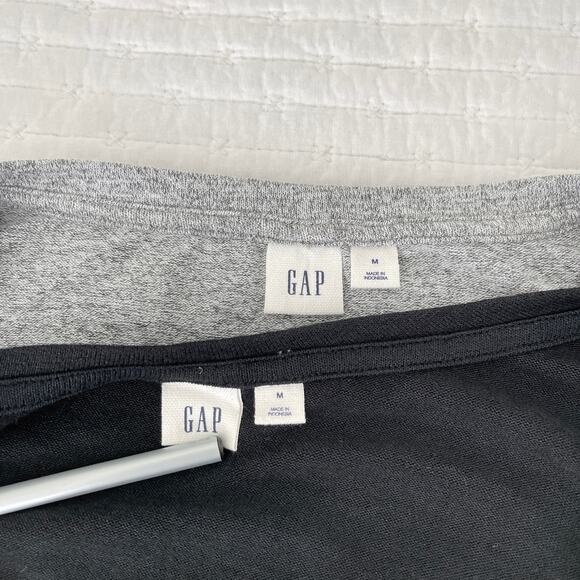 New Bundle of 2 Gap Women's Knit Short Sleeve Tops in Black and Gray Size M - Picture 2 of 9
